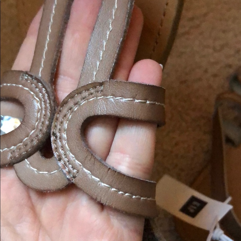 GAP Sandals - Picture 5 of 5